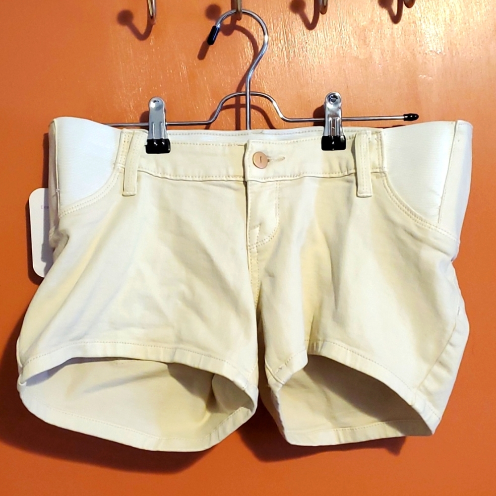 NWT Isabel Maternity cream color Midi Shorts